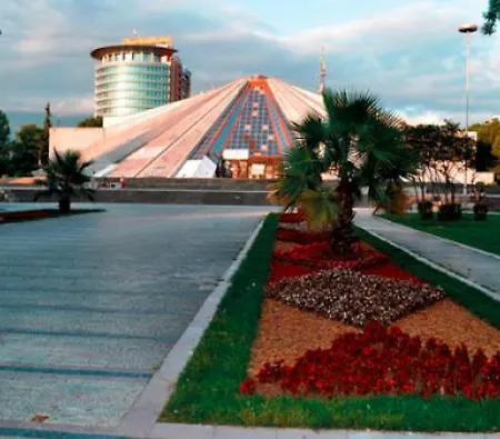 Center 4 * Tirana